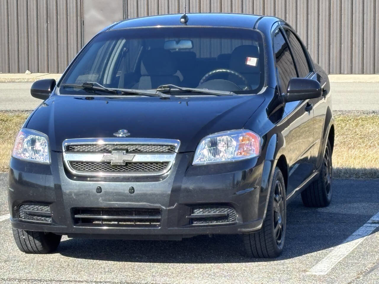 Used 2011 Chevrolet Aveo LT image 4