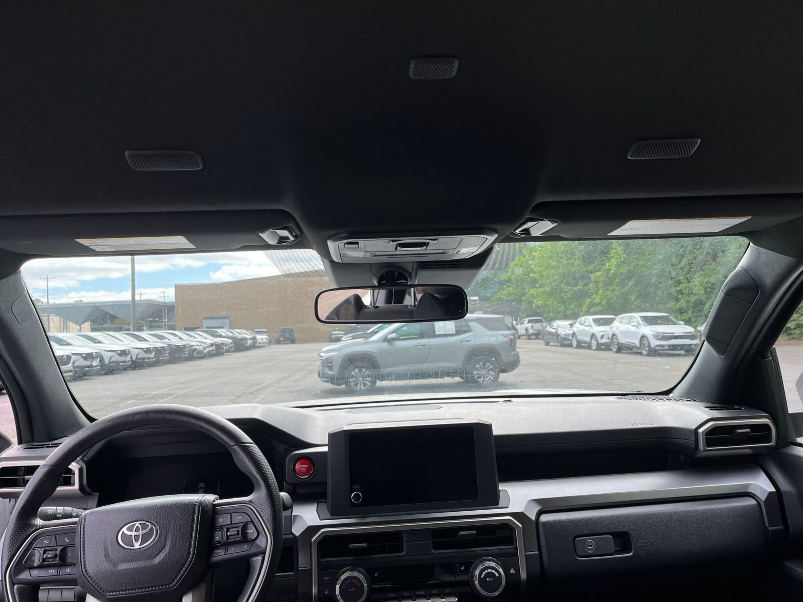 Used 2025 Toyota 4Runner TRD Off-Road AWD/4WD image 33