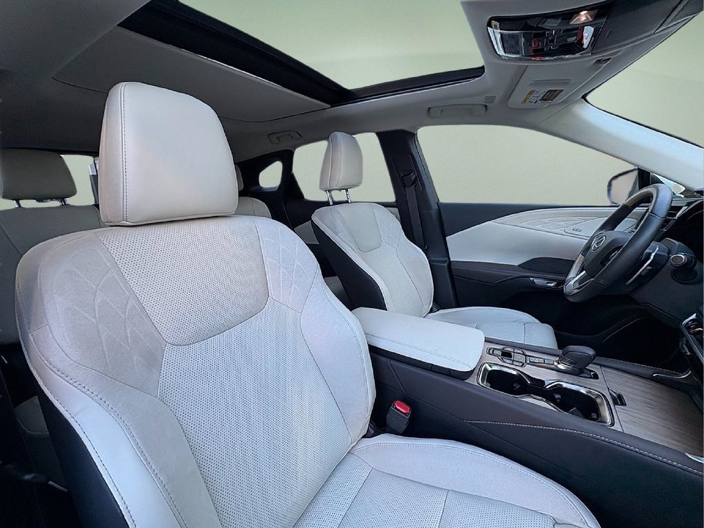 Used 2025 Lexus RX 450h AWD w/ Convenience Package image 11