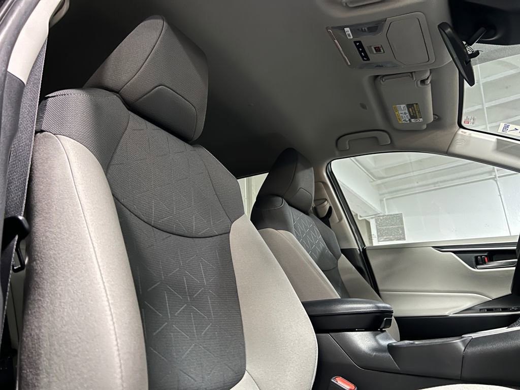 Used 2023 Toyota RAV4 XLE image 23