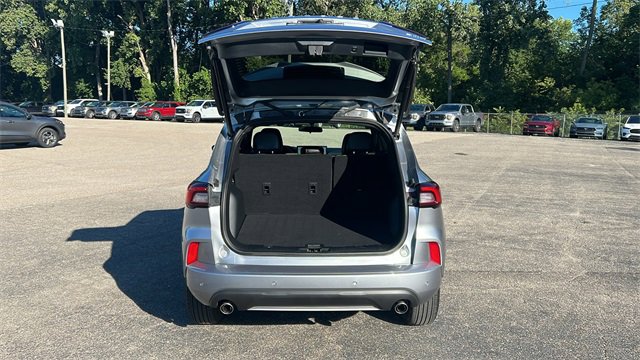Certified 2023 Ford Escape ST-Line w/ Tech Pack #1 image 28