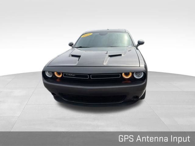 Used 2017 Dodge Challenger SXT image 6