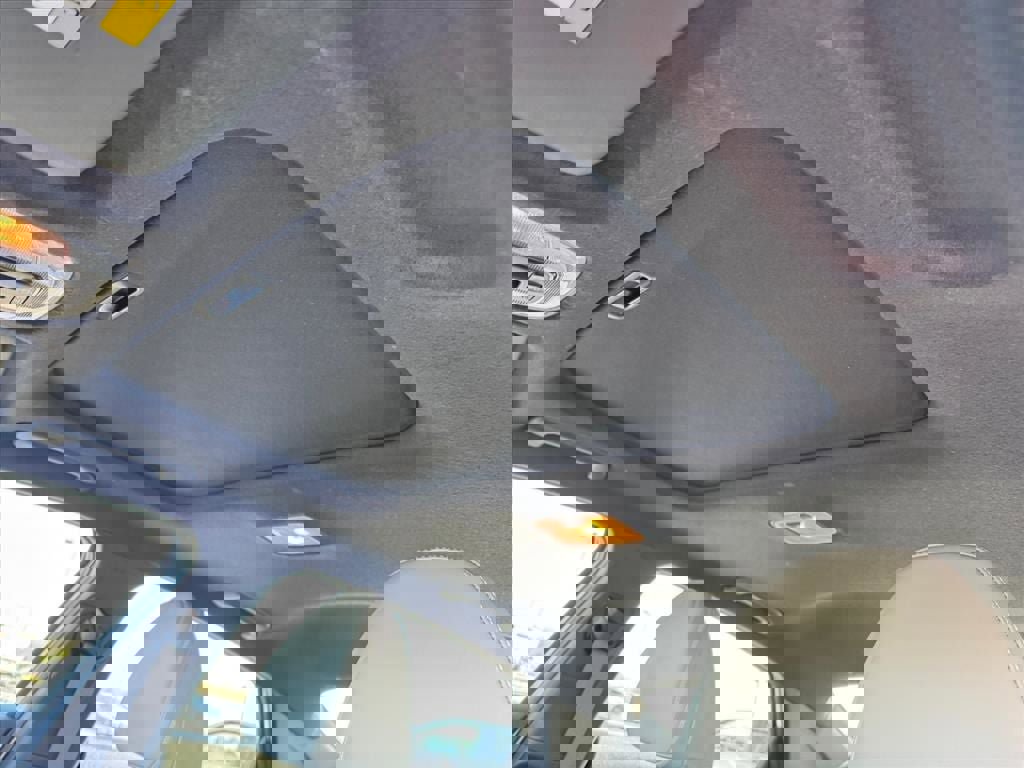 Used 2025 Hyundai Elantra Limited image 20