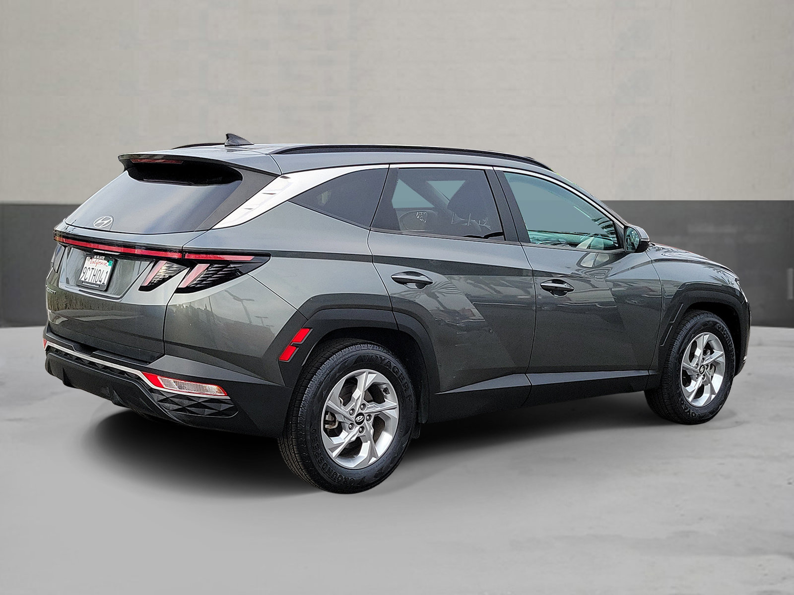 Used 2022 Hyundai Tucson SEL w/ Cargo Package FWD image 2