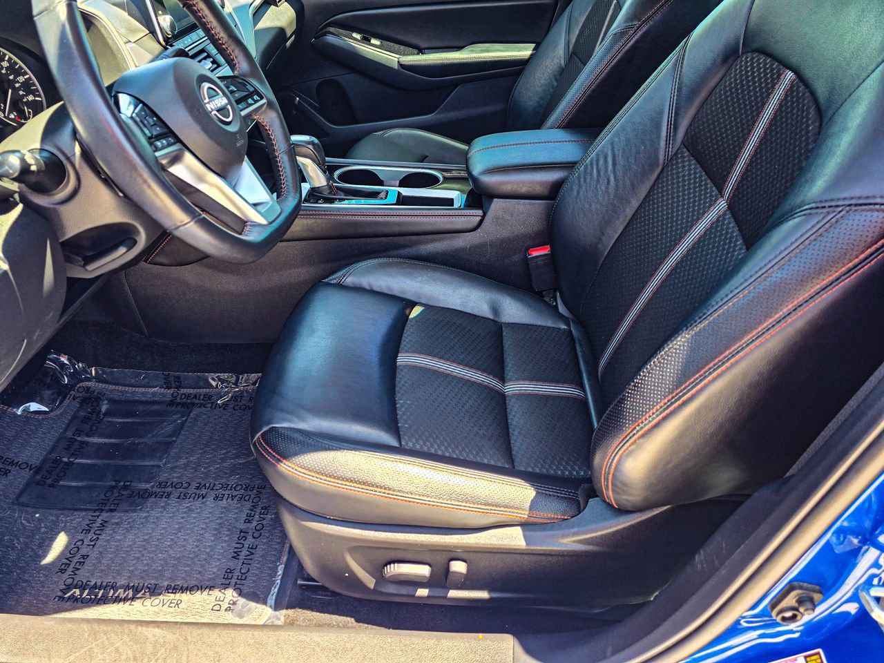 Used 2025 Nissan Altima 2.5 SR FWD image 13