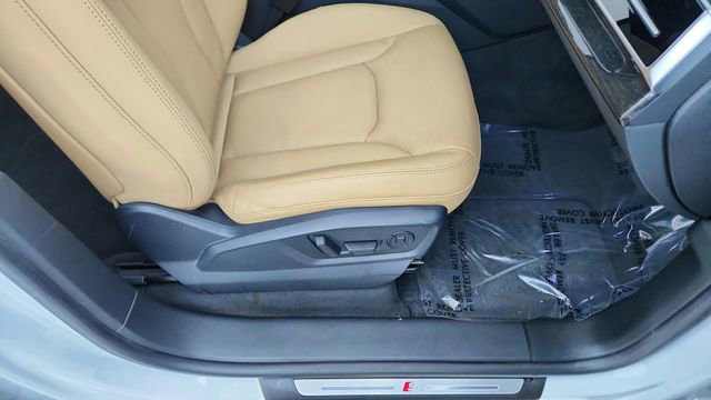 Used 2021 Audi Q8 Prestige w/ Prestige Package AWD/4WD image 22