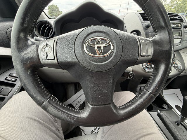 Used 2010 Toyota RAV4 Limited AWD/4WD image 19