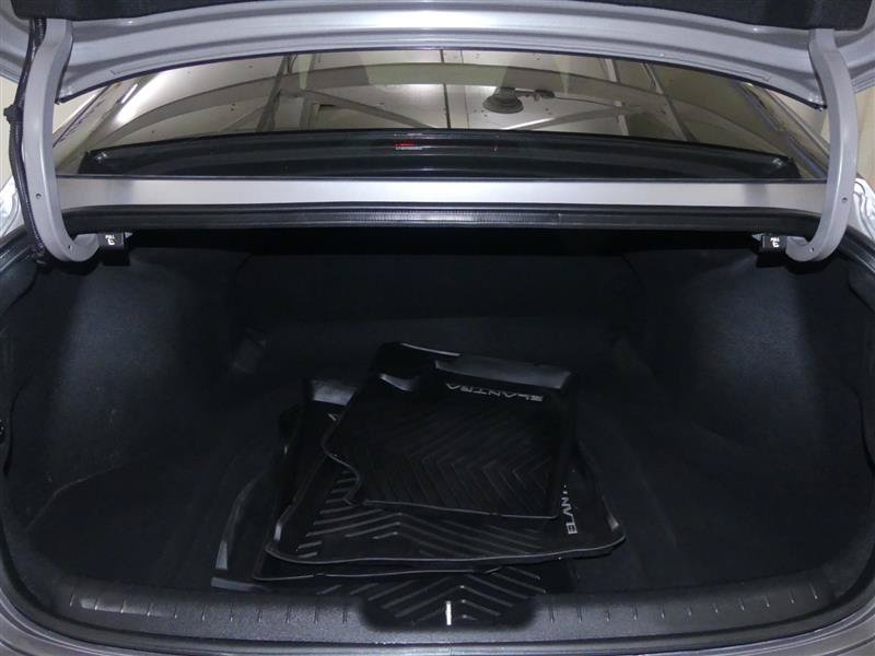Used 2024 Hyundai Elantra SEL FWD image 31