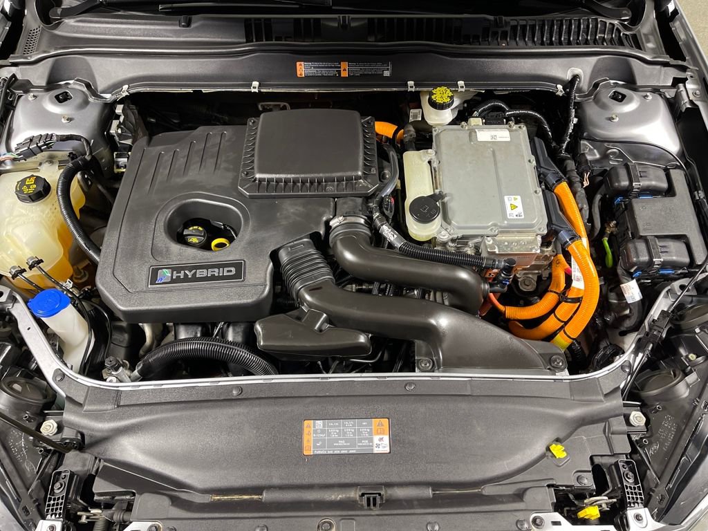 Used 2020 Ford Fusion SE image 9