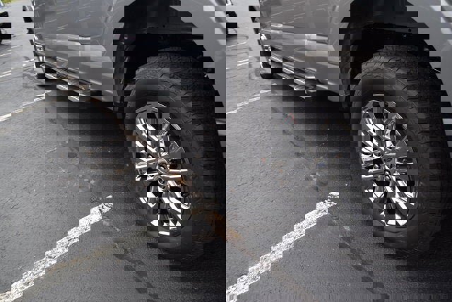 New 2025 Ford F150 Lariat w/ Equipment Group 502A High image 4