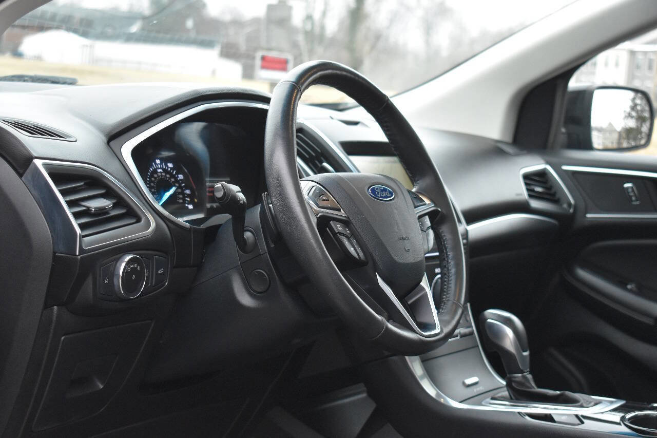 Used 2015 Ford Edge Sport w/ Equipment Group 401A AWD/4WD image 18