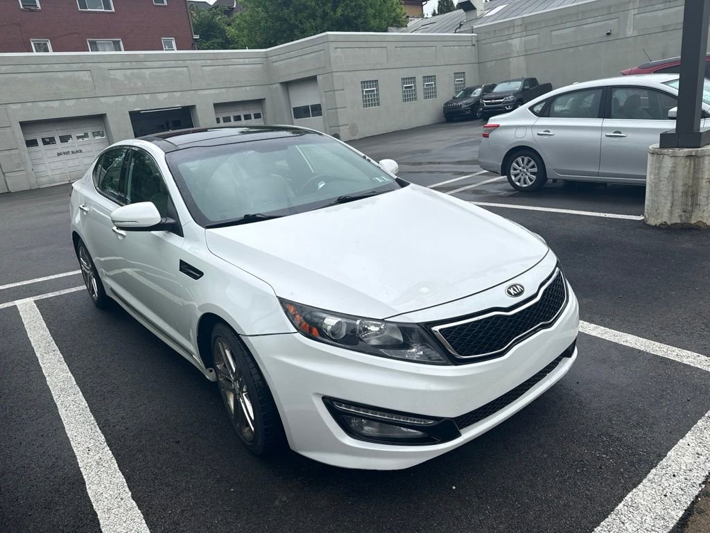 Used 2013 Kia Optima SX w/ Limited Pkg FWD image 2