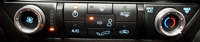 Used 2017 Ford Mustang Coupe image 18