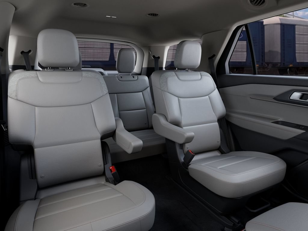 New 2027 Ford Explorer Active RWD image 15