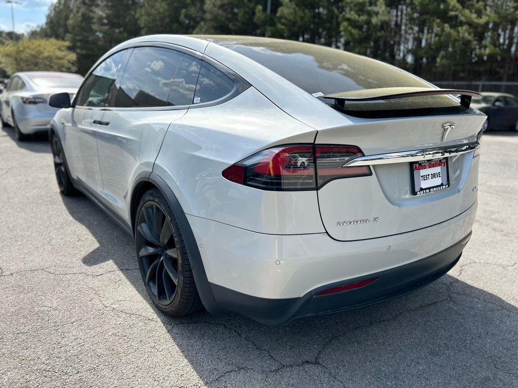 Used 2016 Tesla Model X 90D image 4