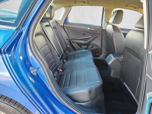 Used 2024 Volkswagen Jetta SE image 17