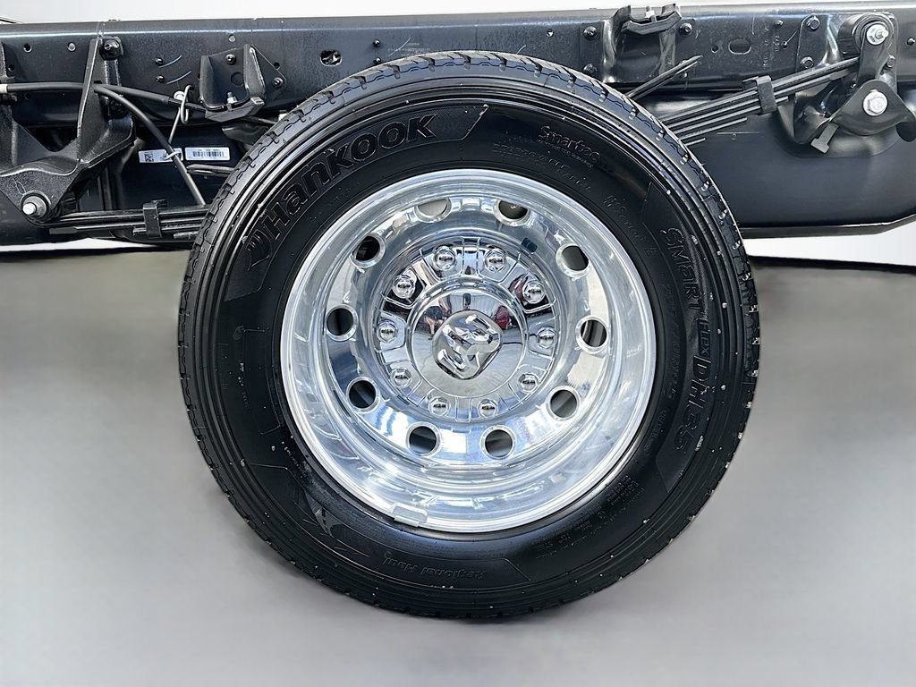 New 2026 RAM 5500 Tradesman w/ Chrome Appearance Group AWD/4WD image 15