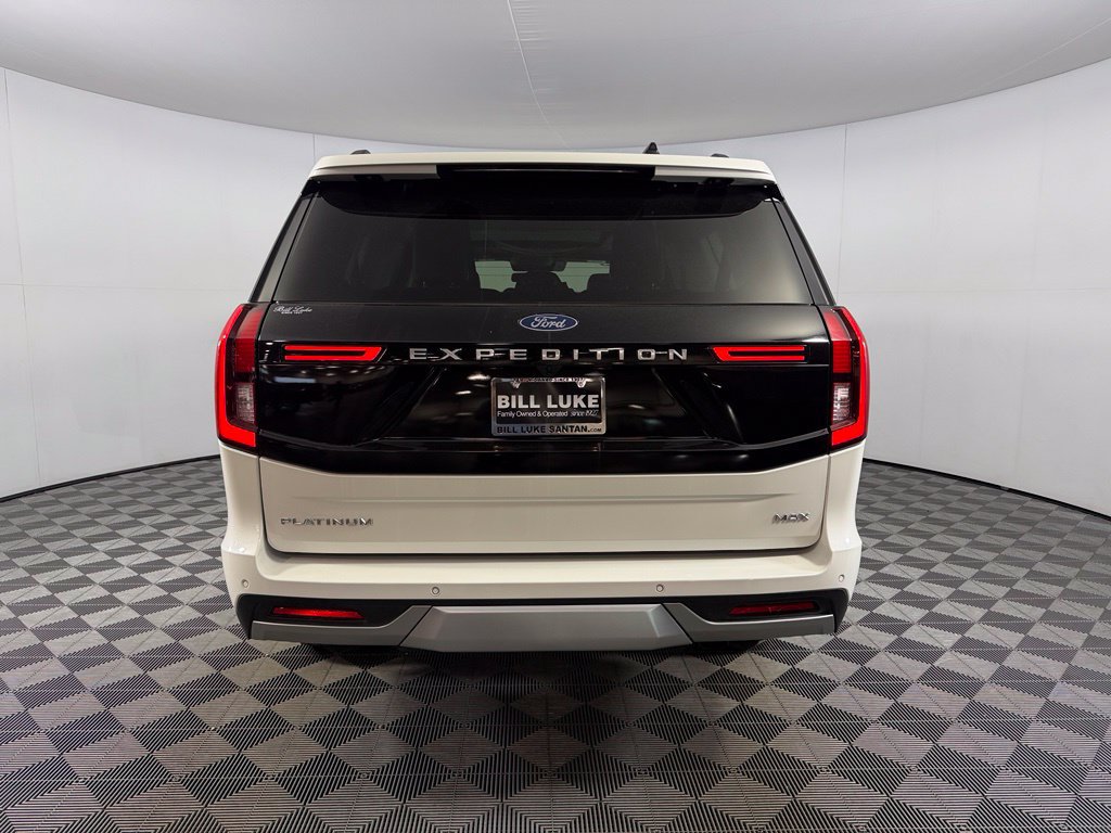 Used 2025 Ford Expedition Max Platinum w/ Driver's Package AWD/4WD image 8