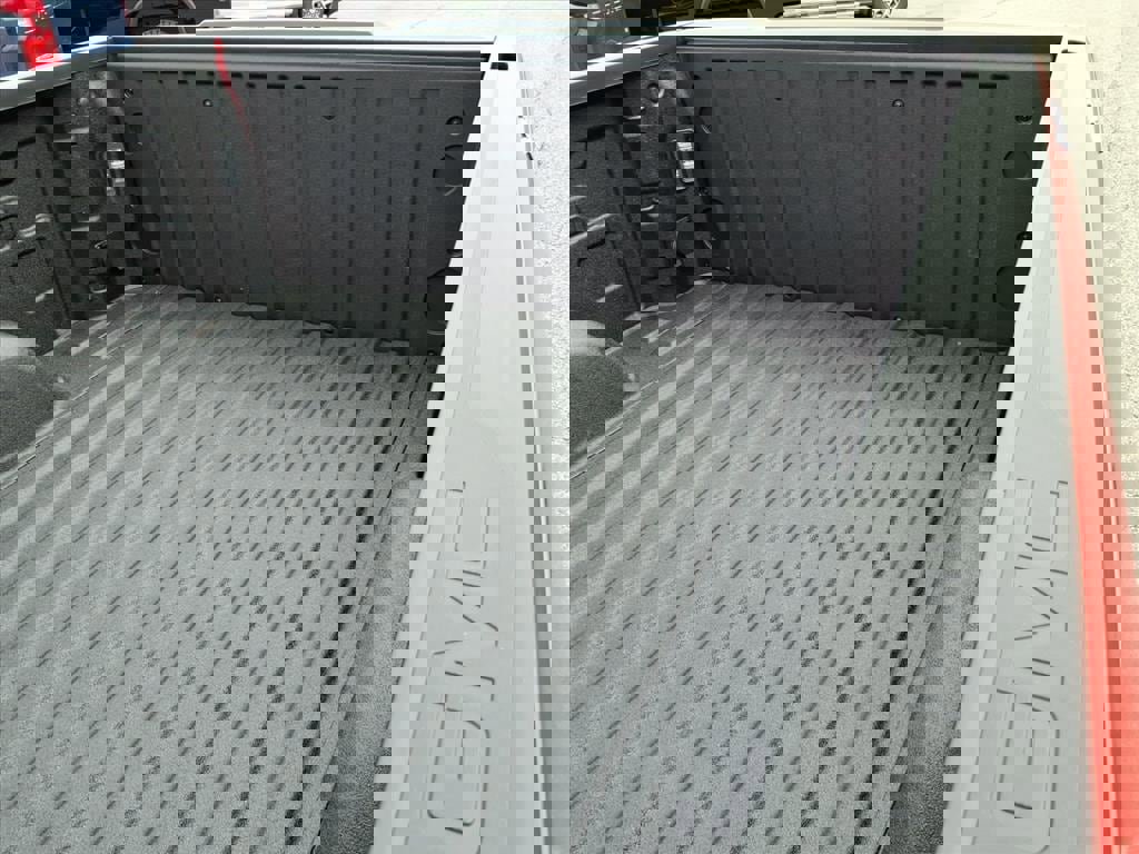 New 2026 GMC Sierra 1500 Pro w/ Graphite Edition image 8