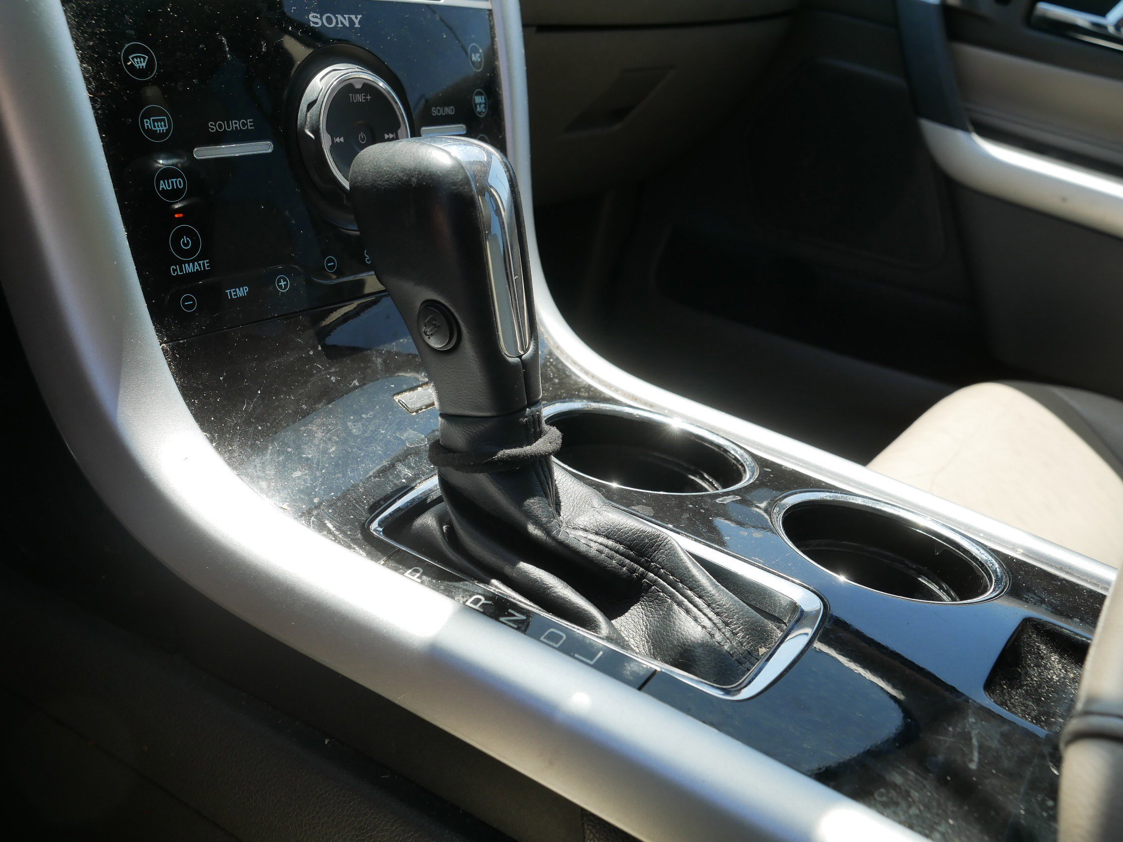 Used 2013 Ford Edge Limited FWD image 26