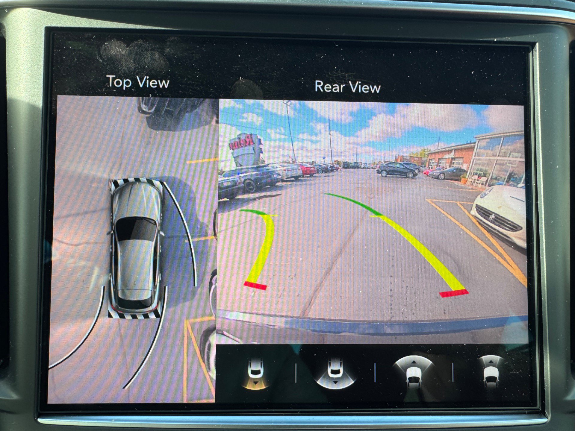 Used 2022 Maserati Levante GT AWD/4WD image 28