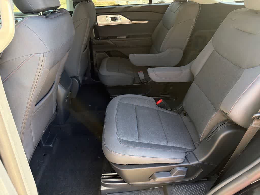 New 2026 Ford Explorer Active RWD image 19