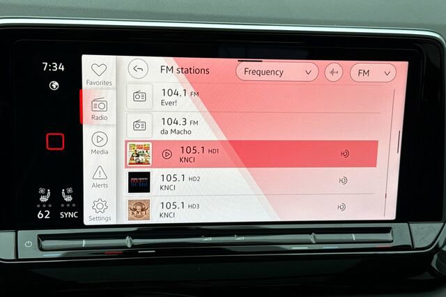 Used 2025 Volkswagen Atlas Peak Edition SE image 19