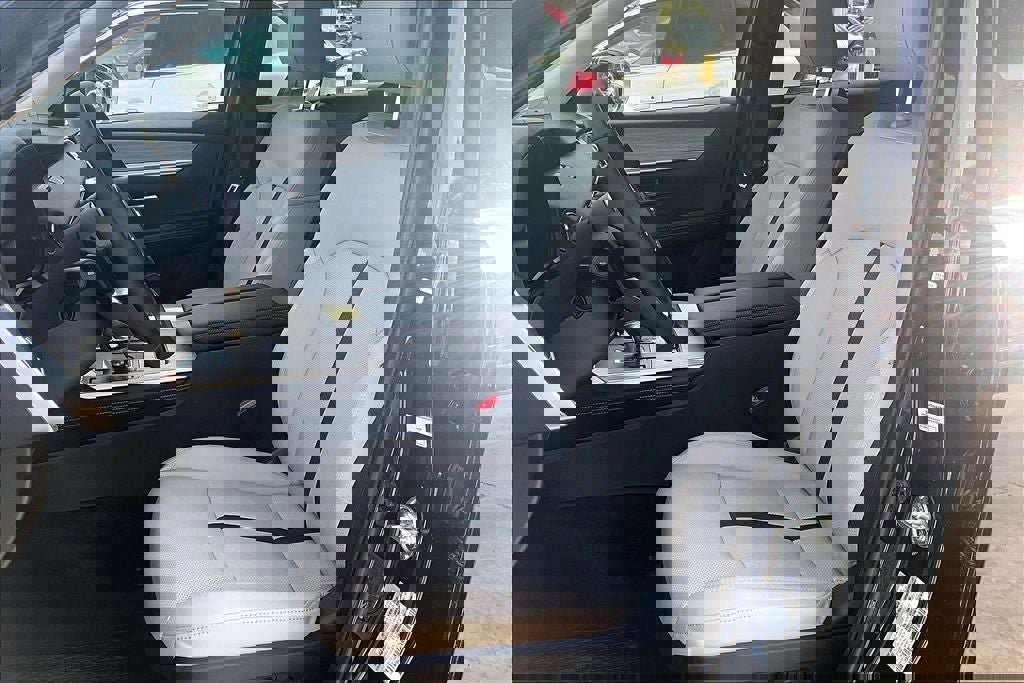 New 2026 MAZDA CX-90 Plug-In Hybrid w/ Preferred image 18