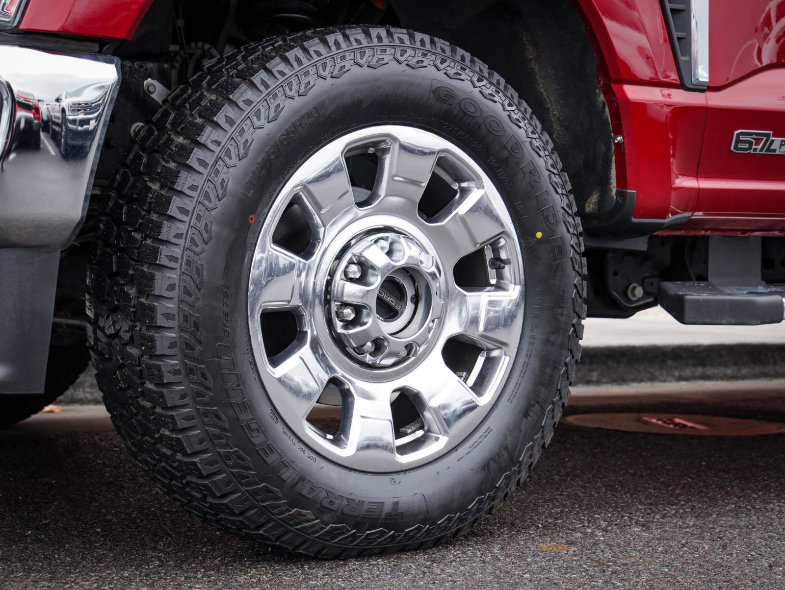 Used 2025 Ford F350 Lariat image 11