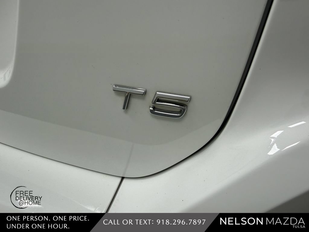 Used 2016 Volvo XC60 T5 w/ Proximity Package FWD image 15