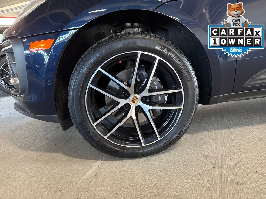 Used 2023 Porsche Macan Turbo image 30