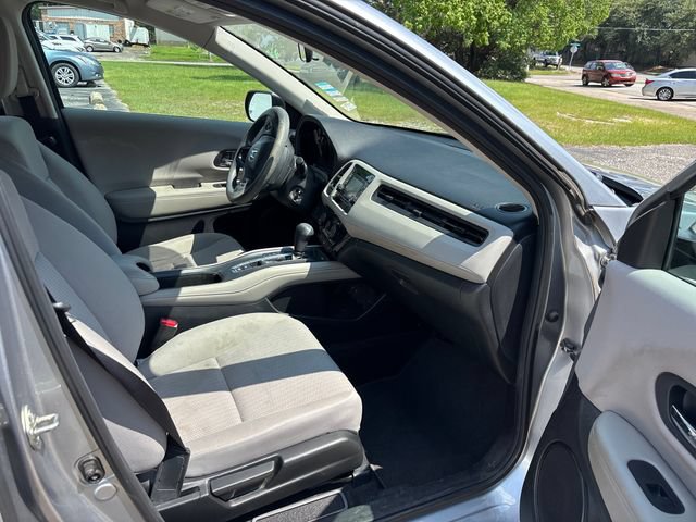 Used 2017 Honda HR-V LX image 9