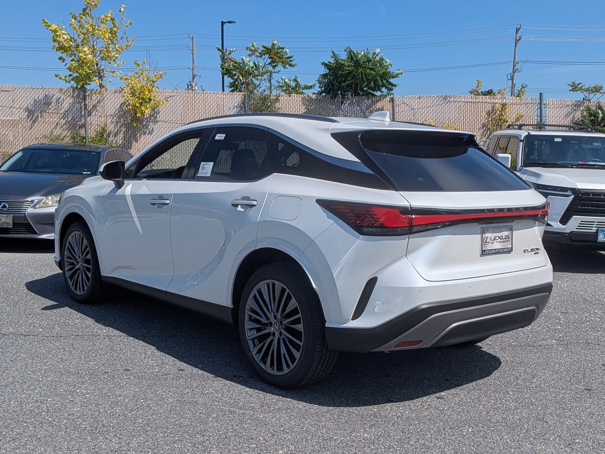 New 2026 Lexus RX 450h AWD w/ Convenience Package image 4