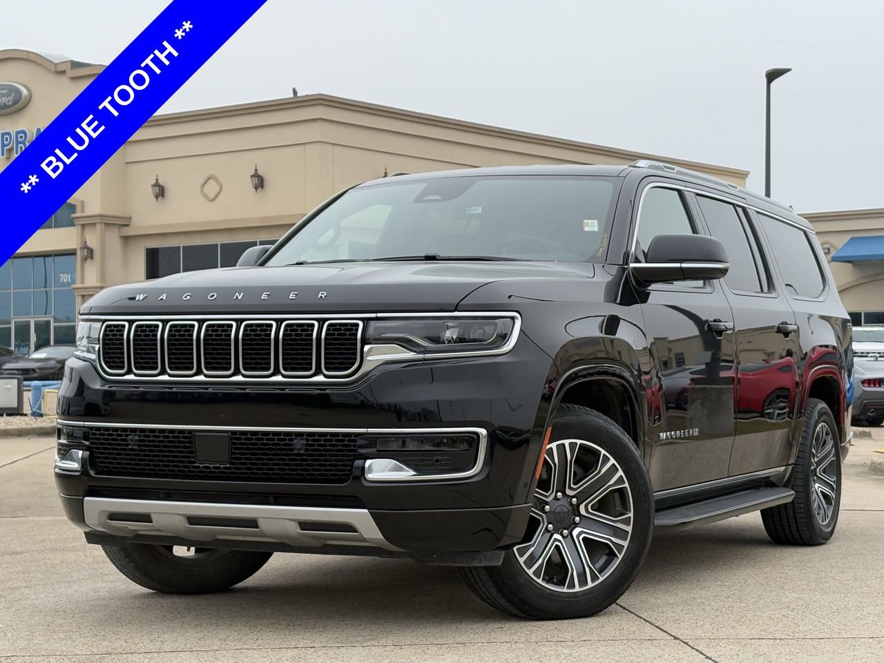 Used 2024 Jeep Wagoneer L Series II image 2