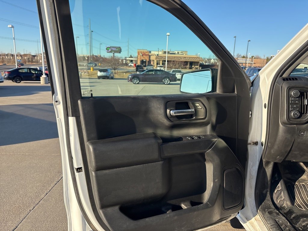 Used 2019 Chevrolet Silverado 1500 W/T w/ Trailering Package image 10