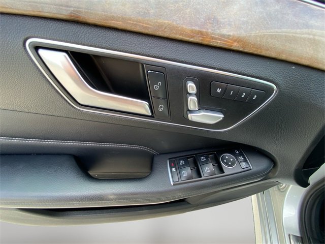 Used 2016 Mercedes-Benz E 350 4MATIC Sedan image 17