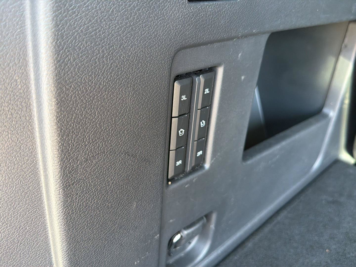 Used 2024 Ford Expedition Limited RWD image 39