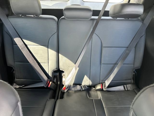 Used 2025 Buick Enclave Sport Touring image 18