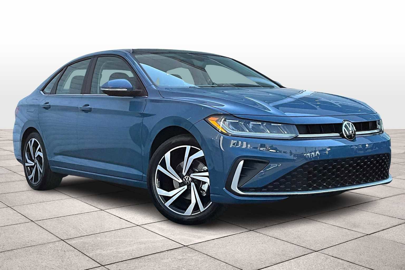 New 2025 Volkswagen Jetta SEL image 2