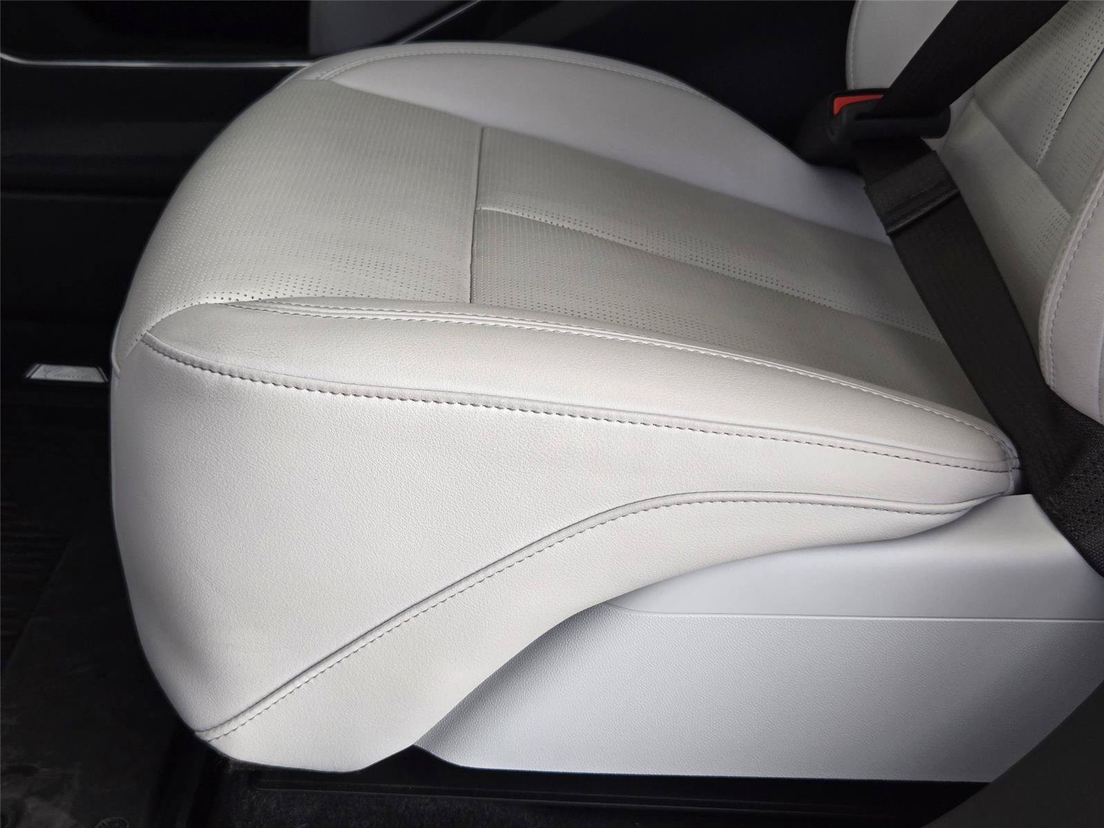 New 2026 Cadillac Lyriq Premium Luxury AWD/4WD image 26