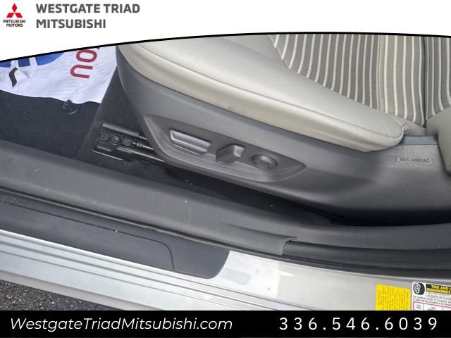 Used 2021 Toyota Camry SE image 14