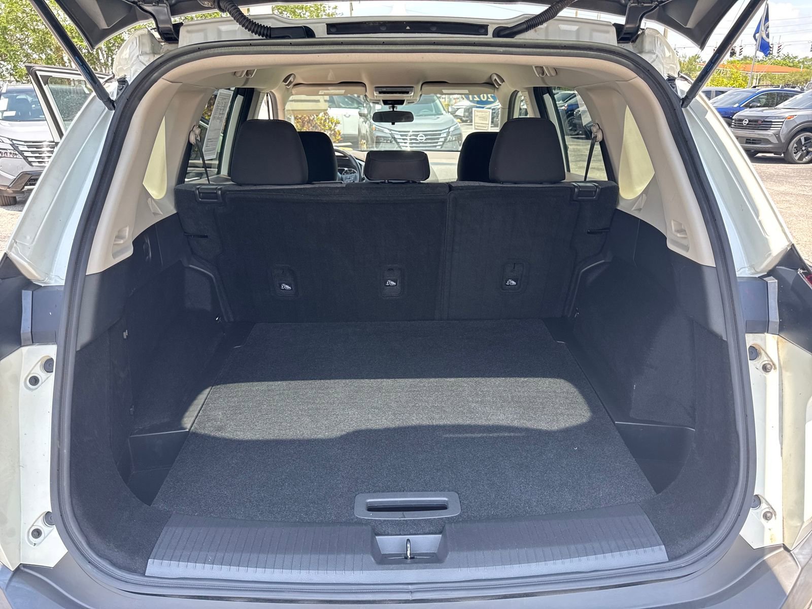 Used 2021 Nissan Rogue SV FWD image 26