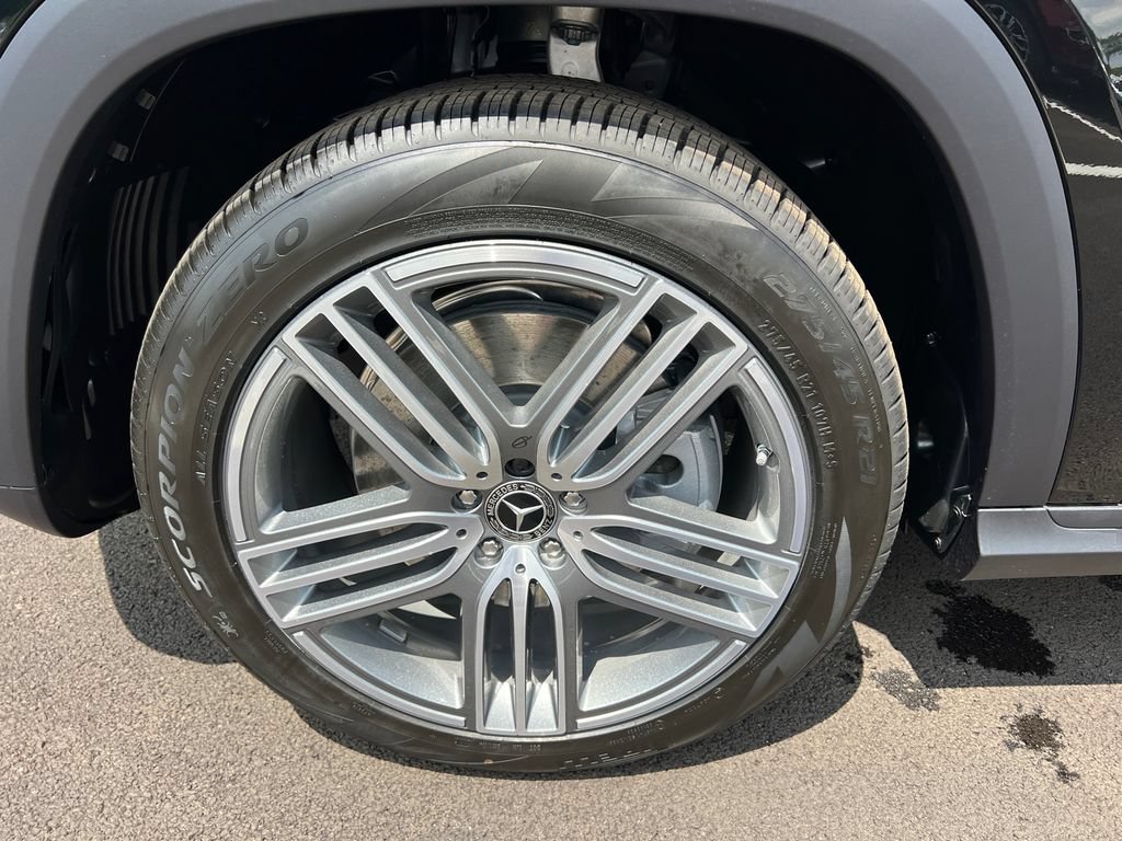 New 2026 Mercedes-Benz GLS 450 4MATIC image 35