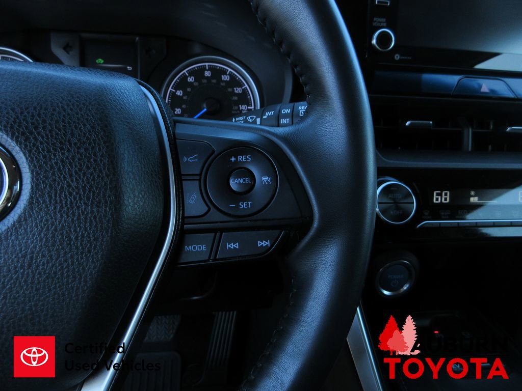 Certified 2022 Toyota Venza LE image 15