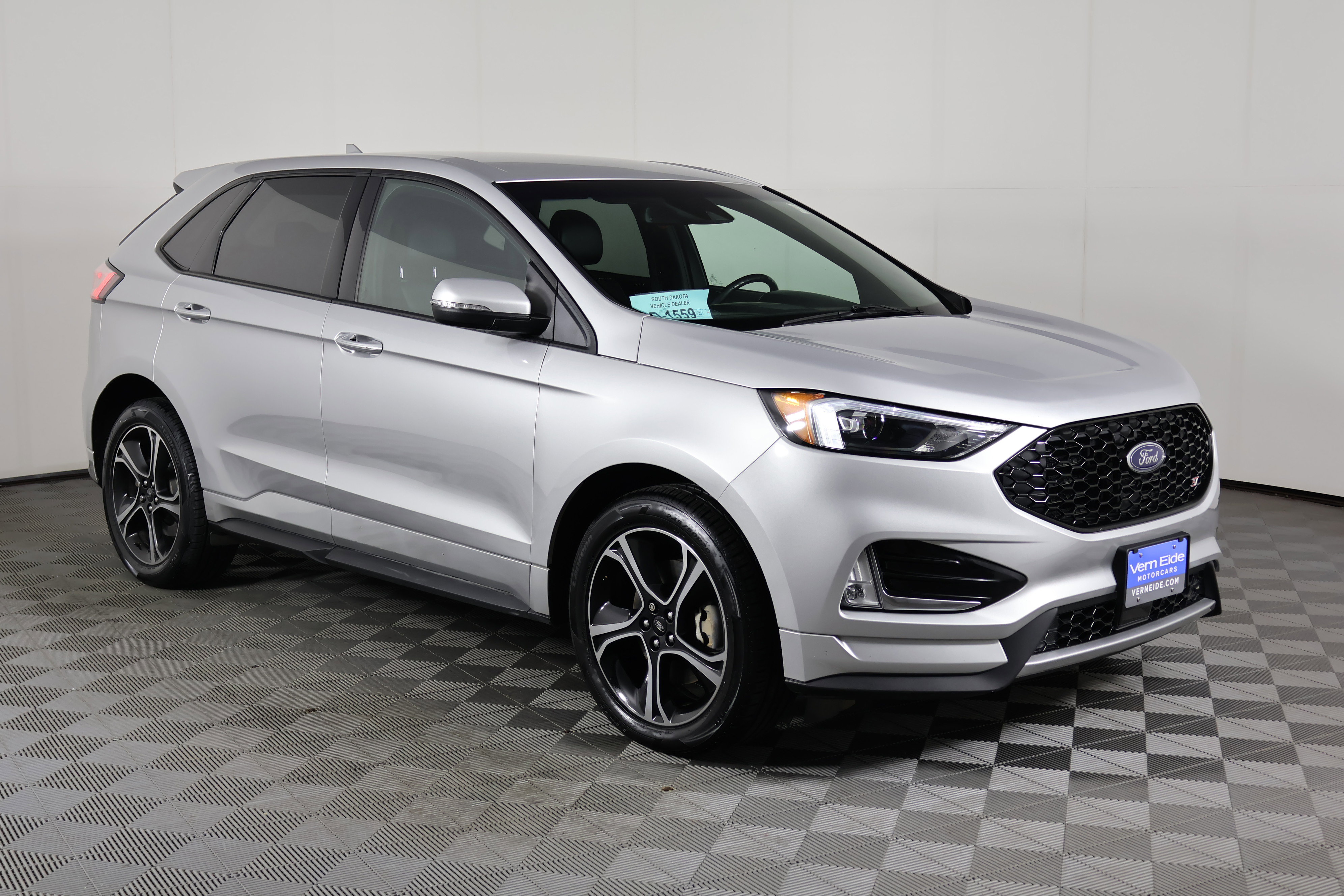 Used 2019 Ford Edge ST w/ Convenience Package image 4