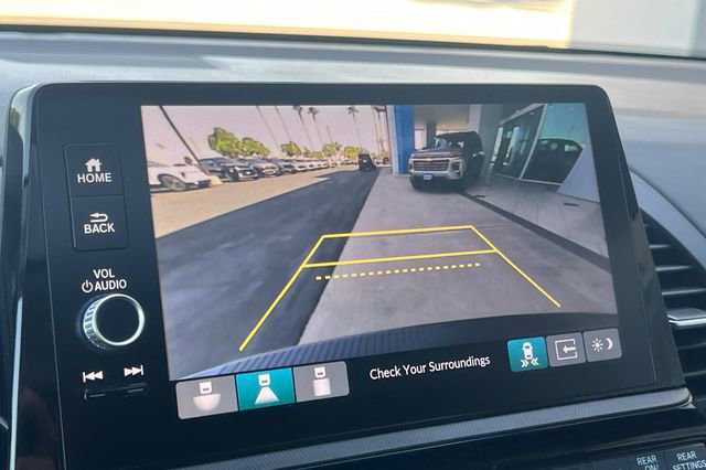 Used 2025 Honda Odyssey Touring image 25