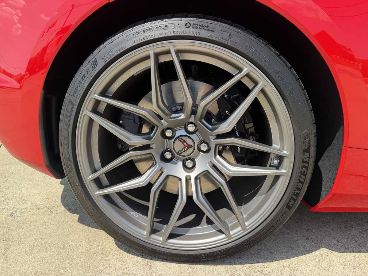 Used 2026 Chevrolet Corvette Z06 RWD image 32