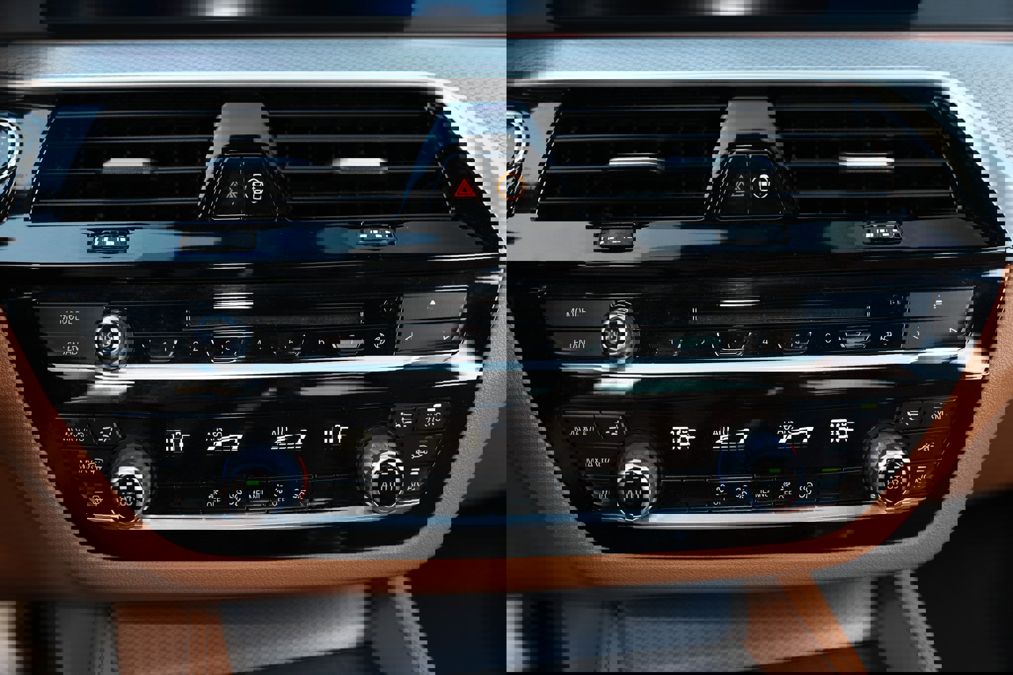 Used 2019 BMW M550i xDrive image 36