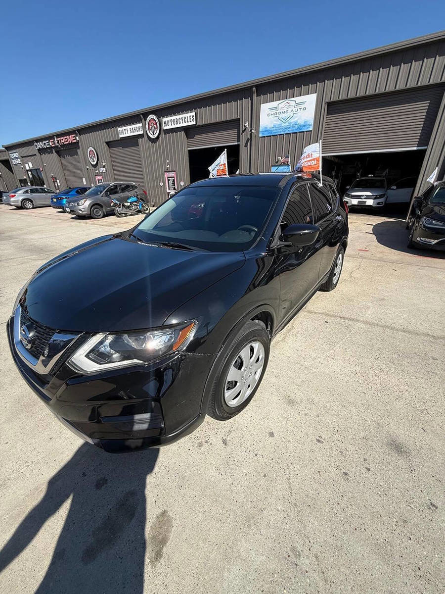 Used 2017 Nissan Rogue S image 15