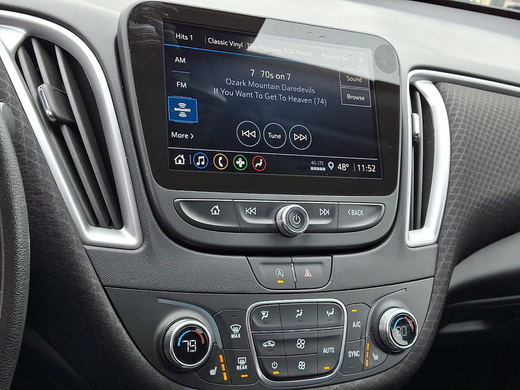 Used 2025 Chevrolet Malibu LT image 28